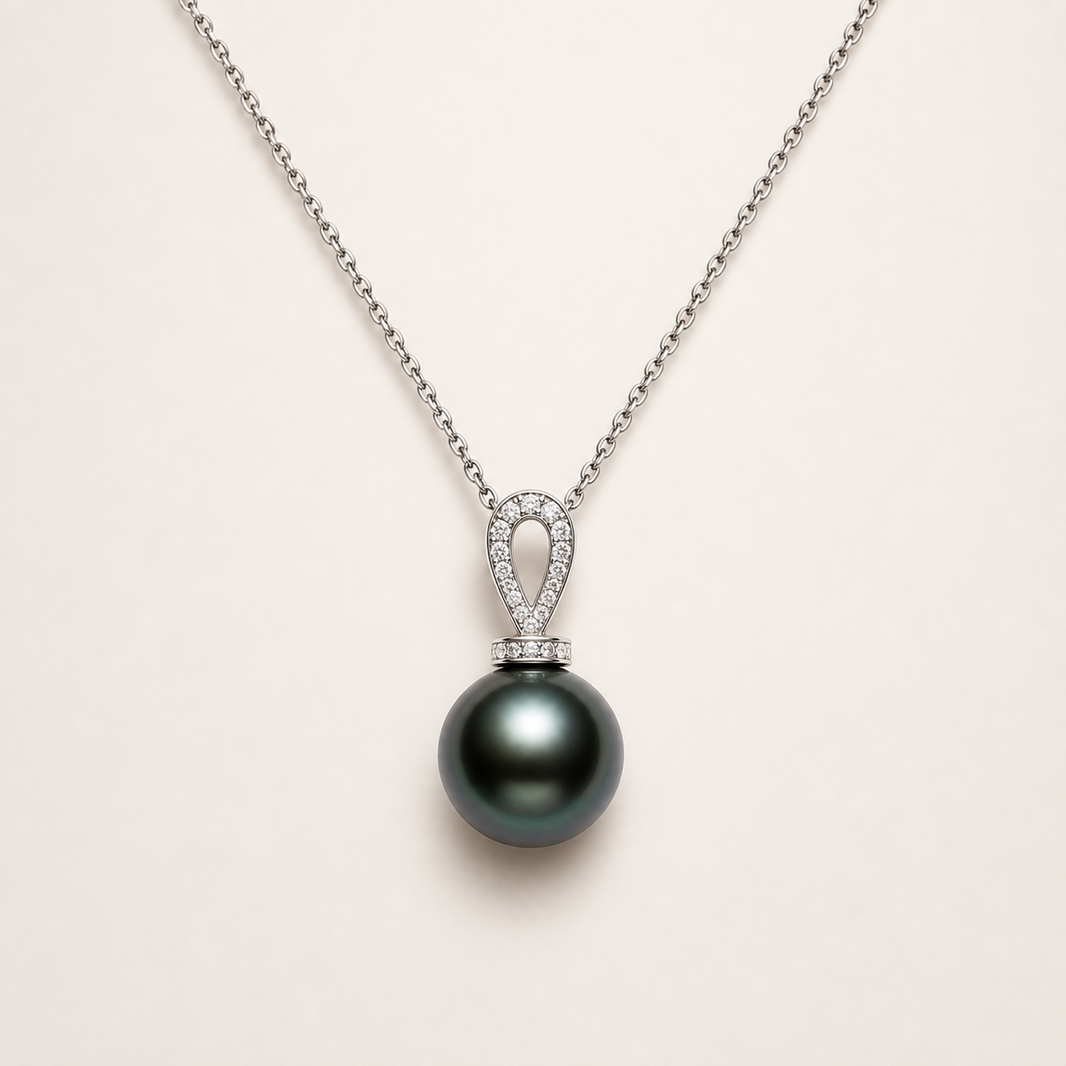 Diana Tahitian South Sea pearl pendant, Lagoon black pearl