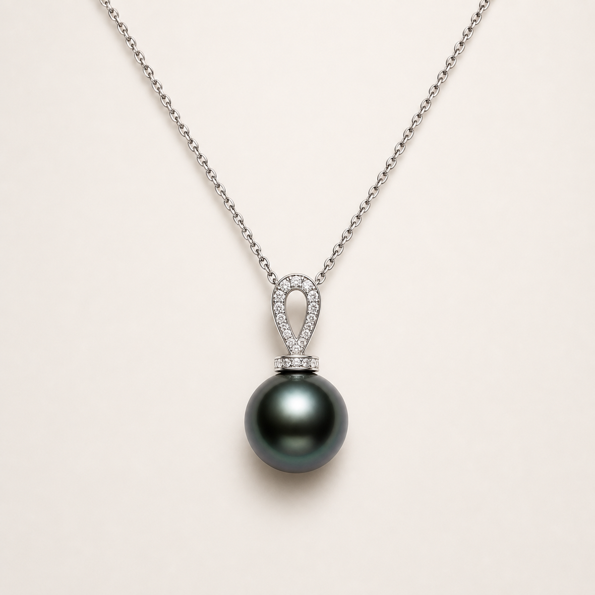 Diana Tahitian South Sea pearl pendant, Lagoon black pearl
