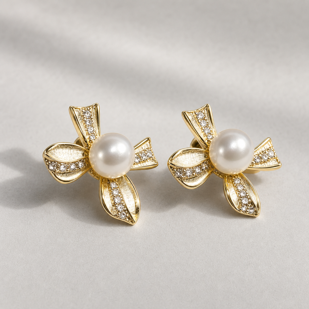 Floral Orbit freshwater pearl earrings