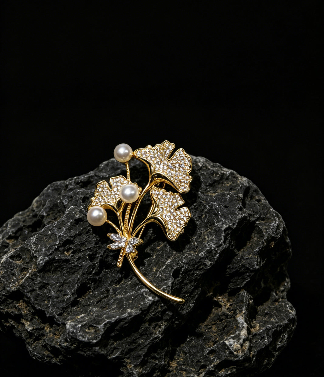 Ginkgo white freshwater pearl leaf bouquet brooch
