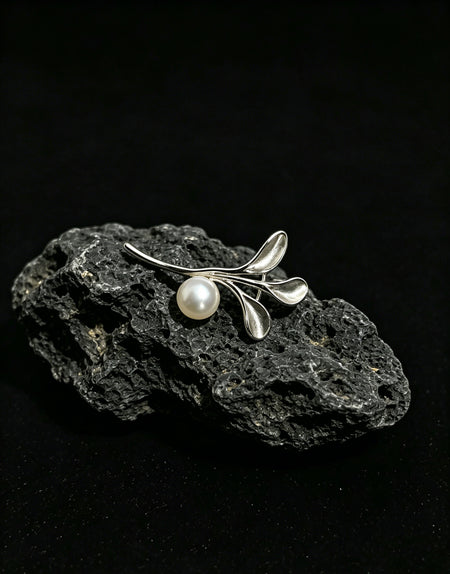 Sylva white freshwater pearl branch brooch