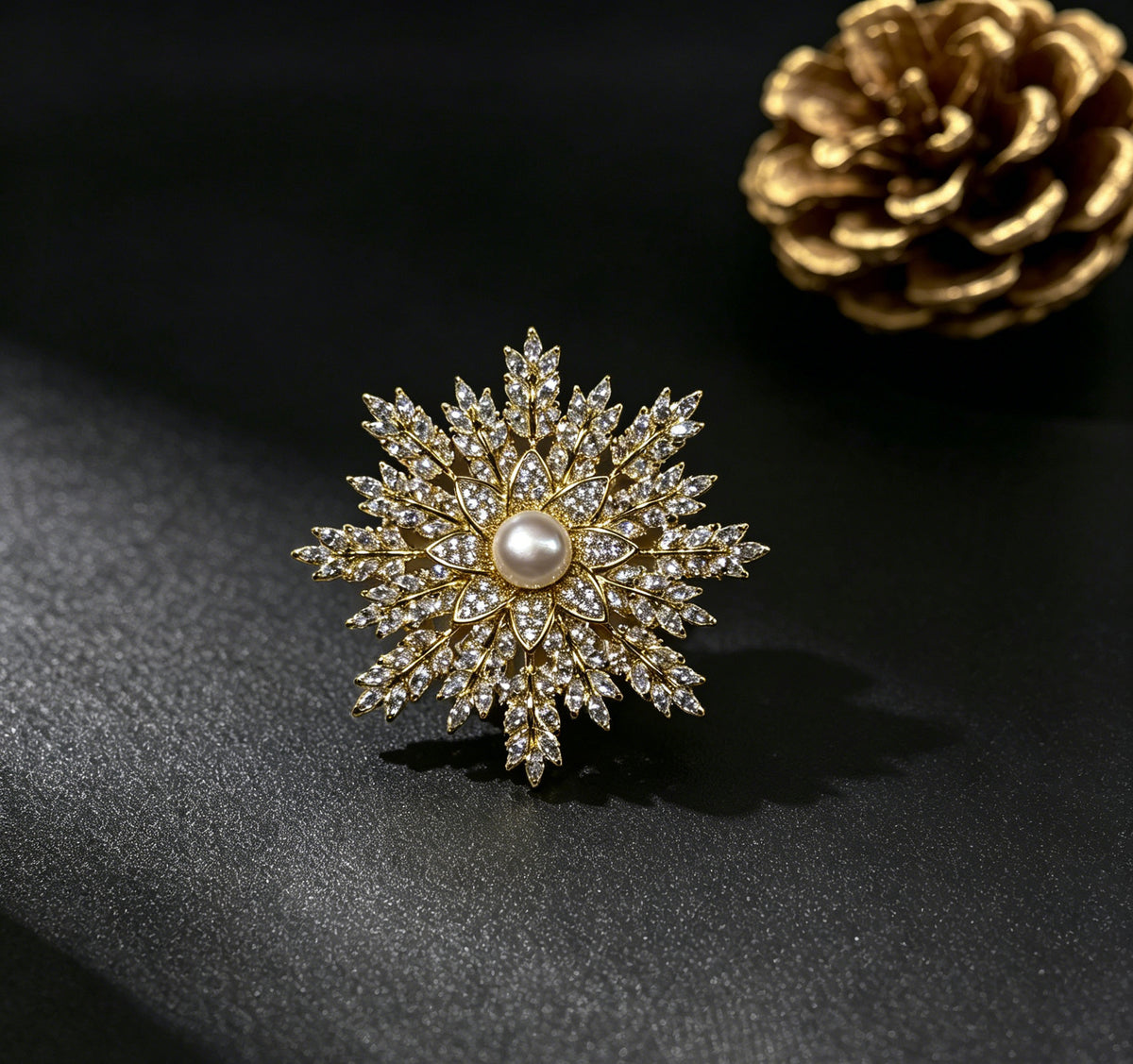 Estrella white freshwater pearl starburst brooch
