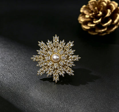 Estrella white freshwater pearl starburst brooch