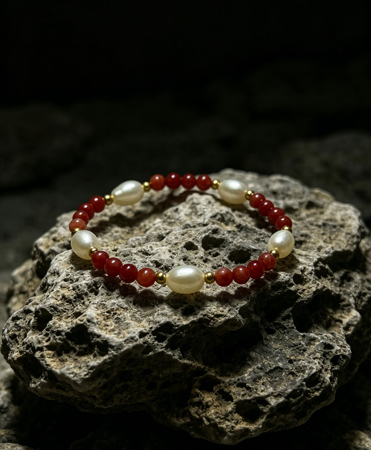 Ember red bead and baroque pearl stretch bracelet product view