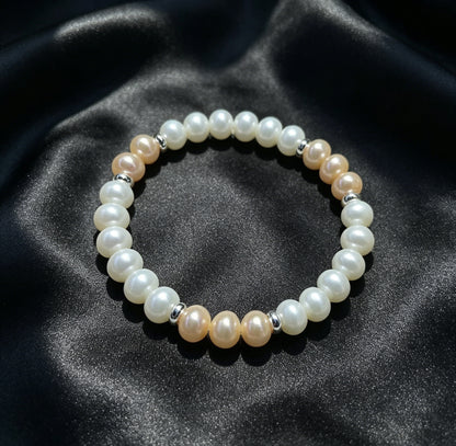 Peaches white and peach pearl stretch bracelet product view