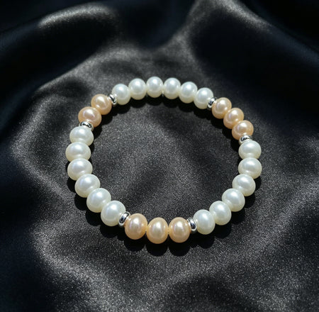 Peaches white and peach pearl stretch bracelet product view