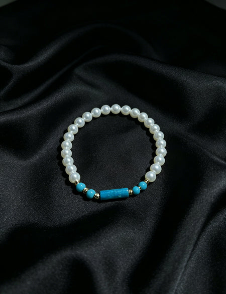 Azure white pearl and blue accent bracelet product view