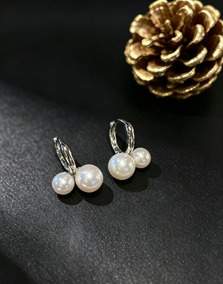 Laurel pearl leaf loop earrings product view