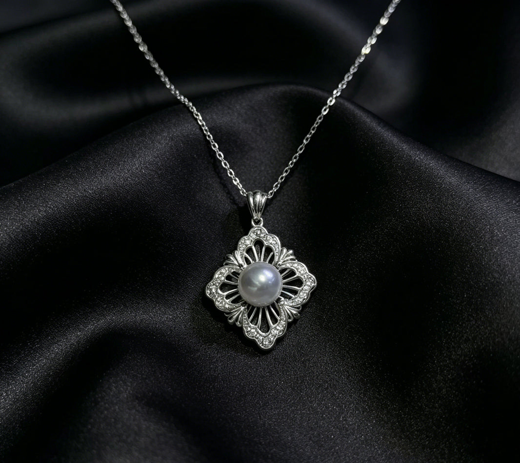 VARI Flora filigree freshwater pearl pendant necklace