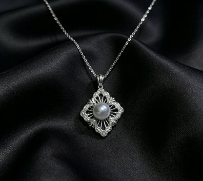 VARI Flora filigree freshwater pearl pendant necklace