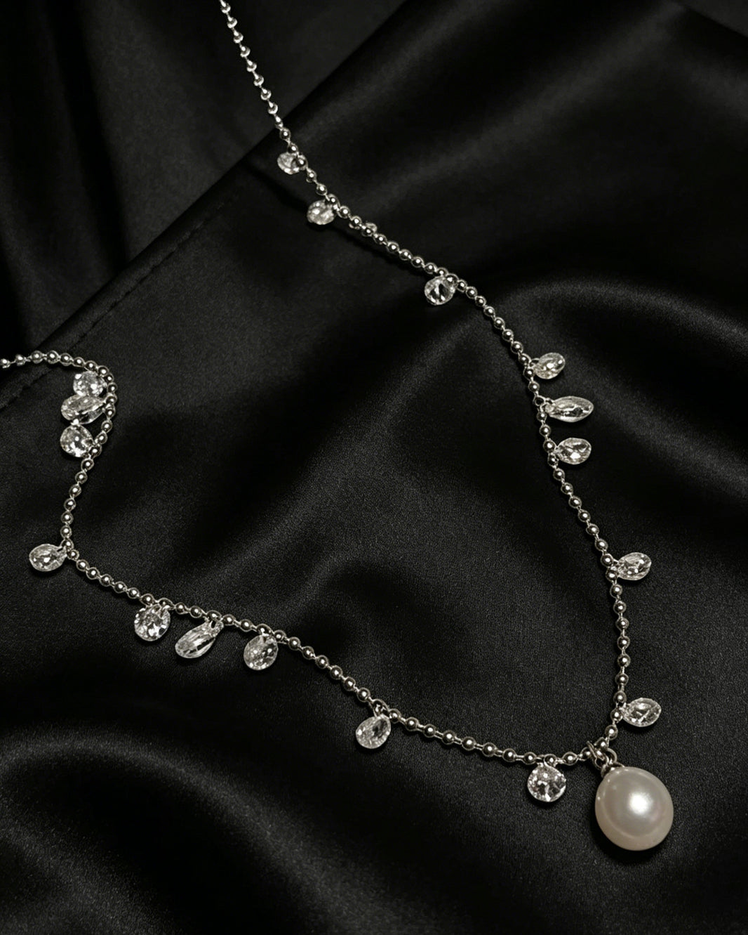VARI Lumina crystal charm and white pearl pendant necklace