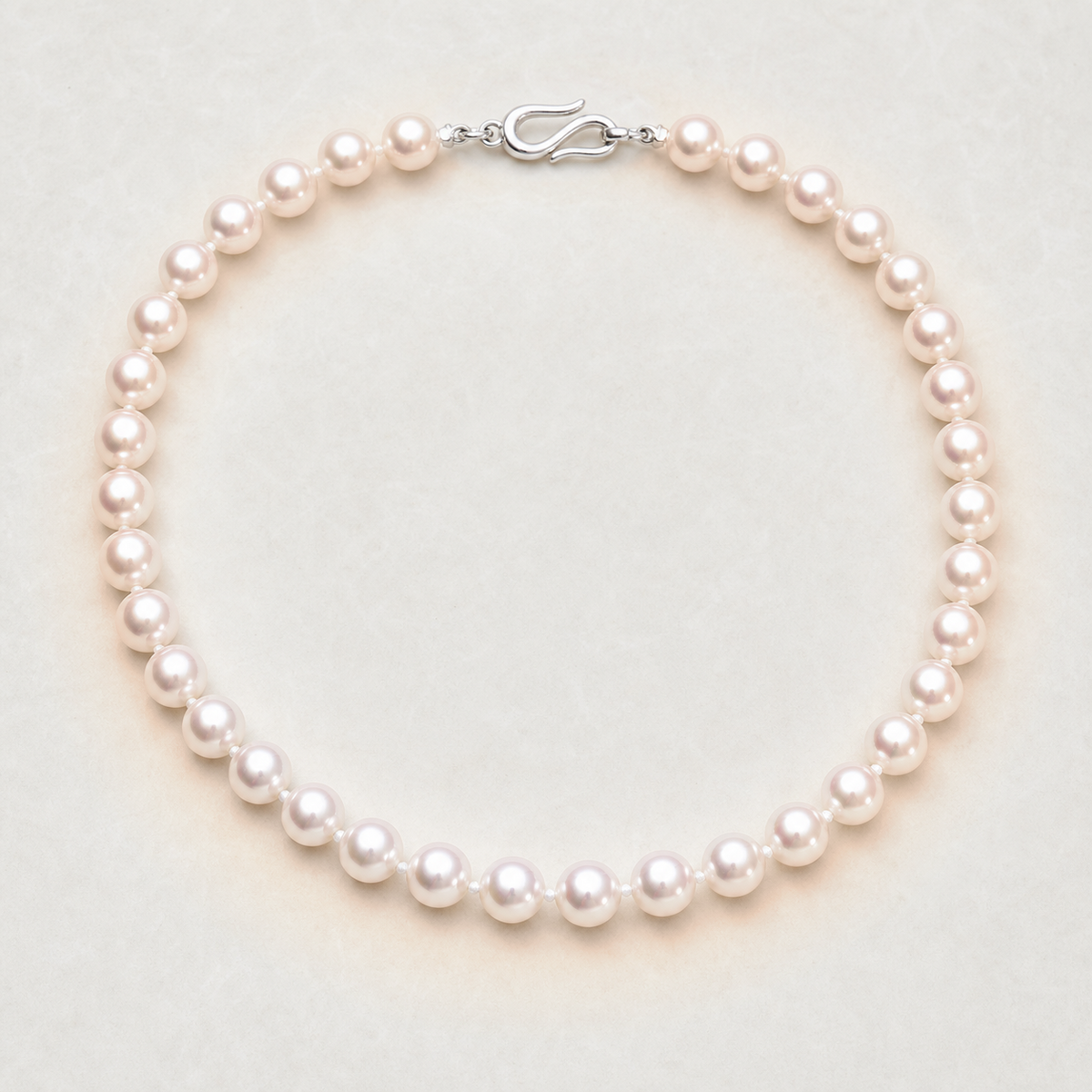 VARI Luna 10-11mm freshwater pearl necklace in Peach, complete 18-inch strand with clasp