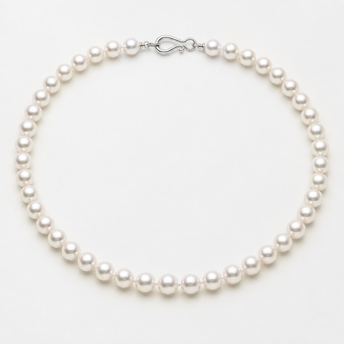 VARI Luna 8-9mm Japanese Akoya pearl necklace in Ivory, complete strand with clasp