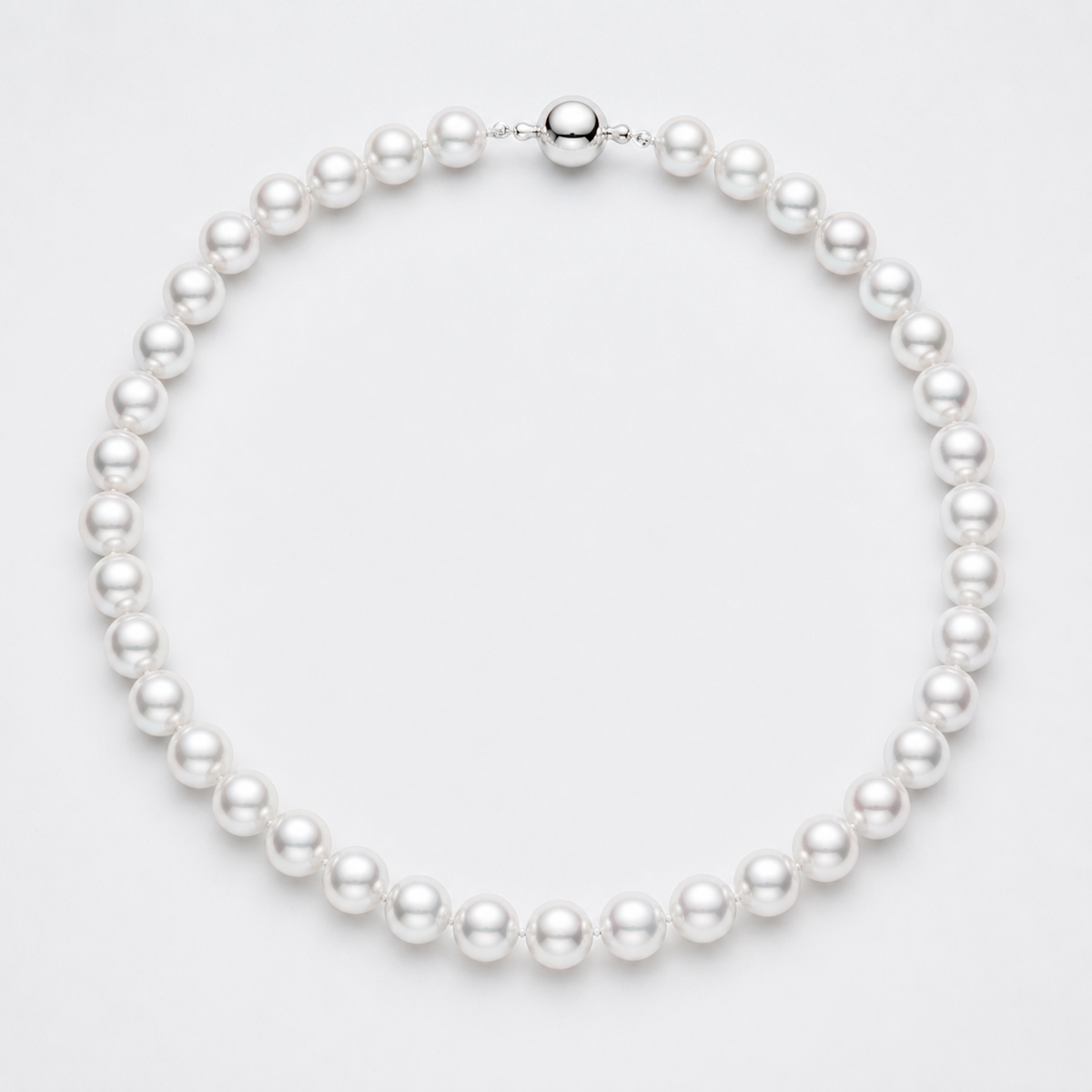VARI Luna 9-10mm Australian White South Sea pearl necklace with visible clasp