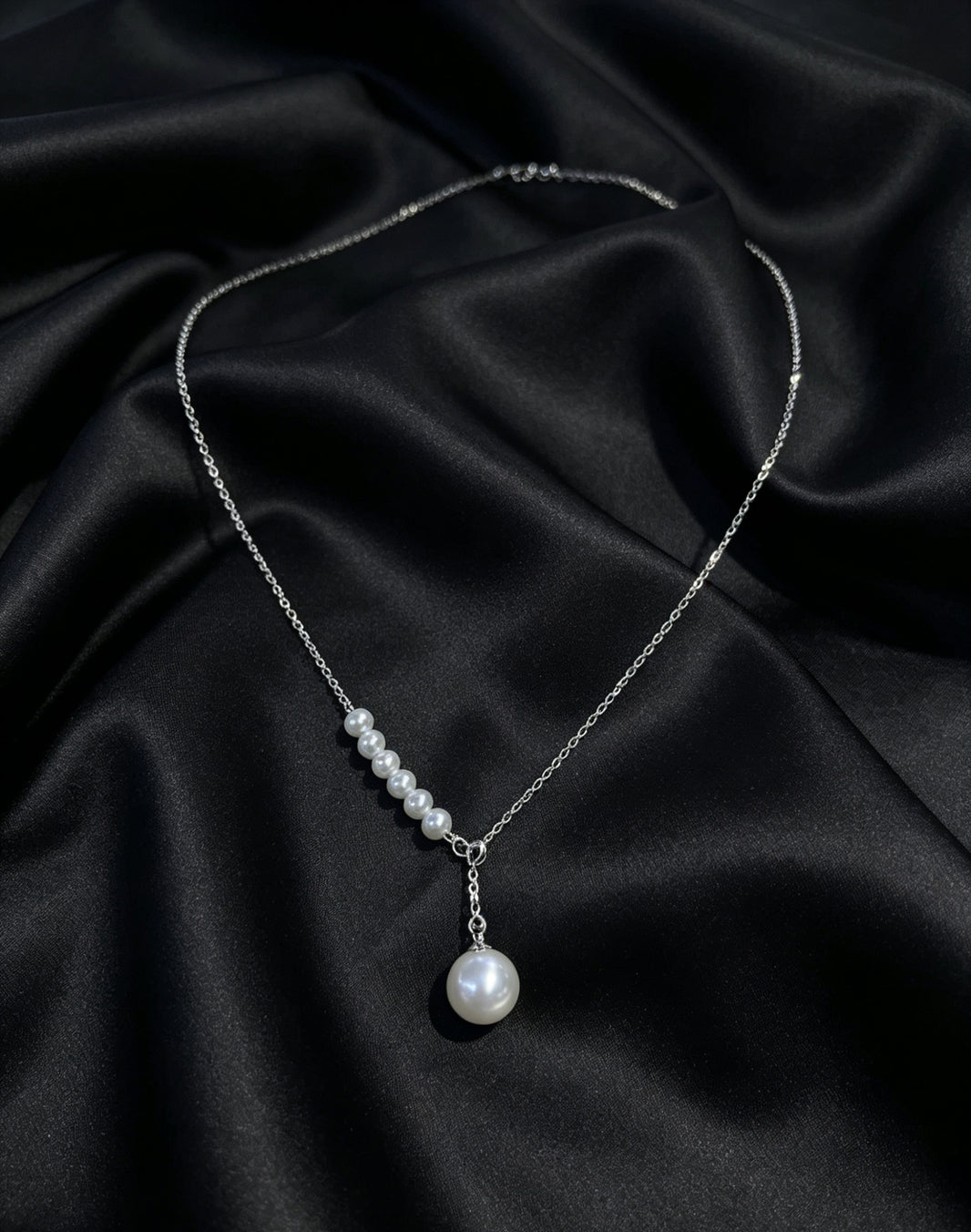 VARI Maris white freshwater pearl drop necklace