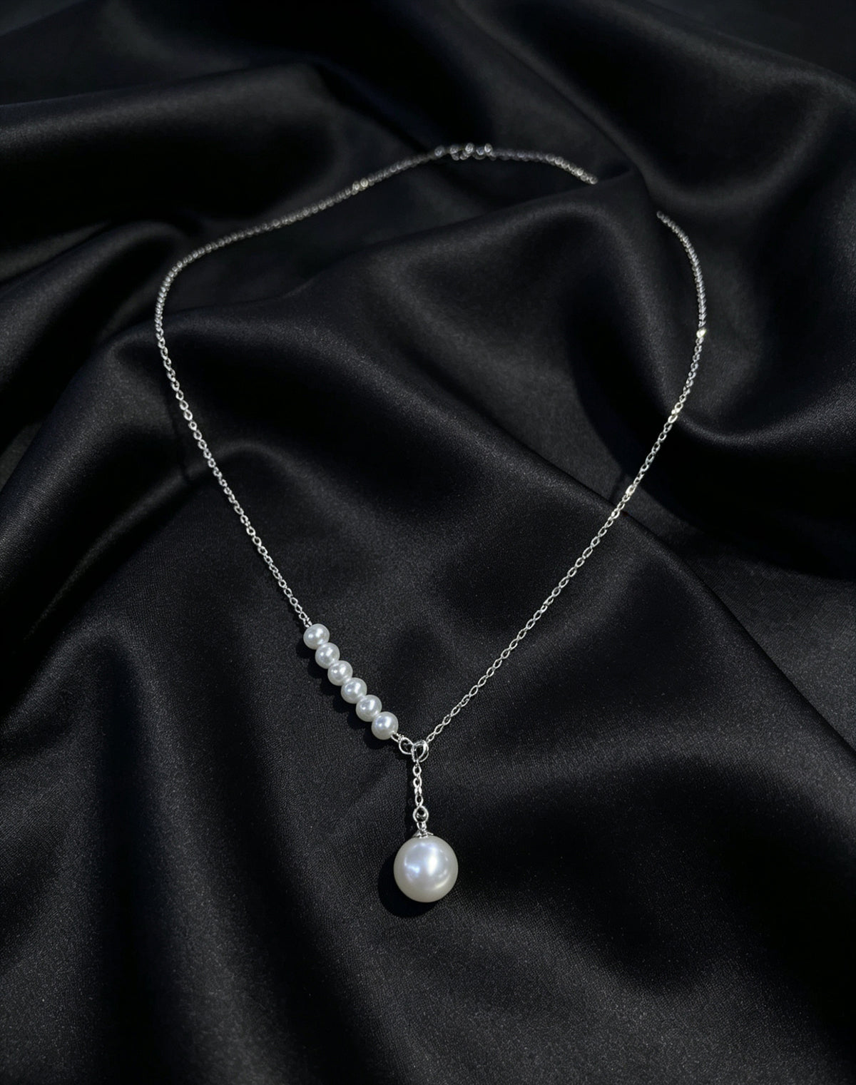 VARI Maris white freshwater pearl drop necklace