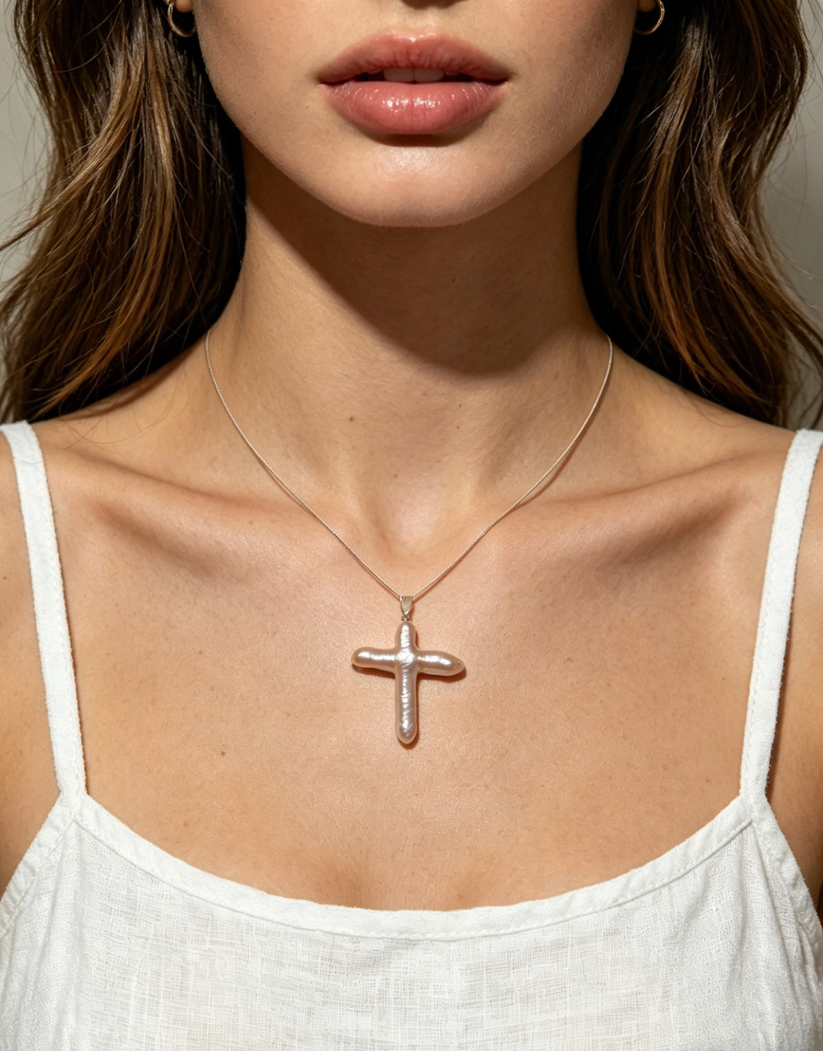 VARI Lucky Charm supplemental image from faith-20-25mm-pink-biwa-pearl-cross-pendant 2