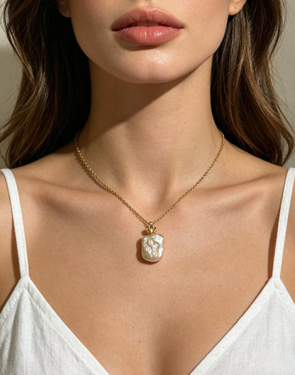 VARI Baroque supplemental image from sylvie-22-28mm-white-baroque-freshwater-pearl-leaf-pendant 2