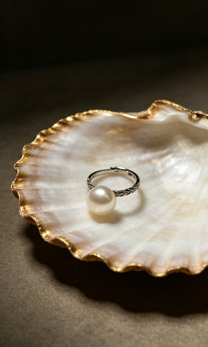 Laurel white freshwater pearl leaf band ring