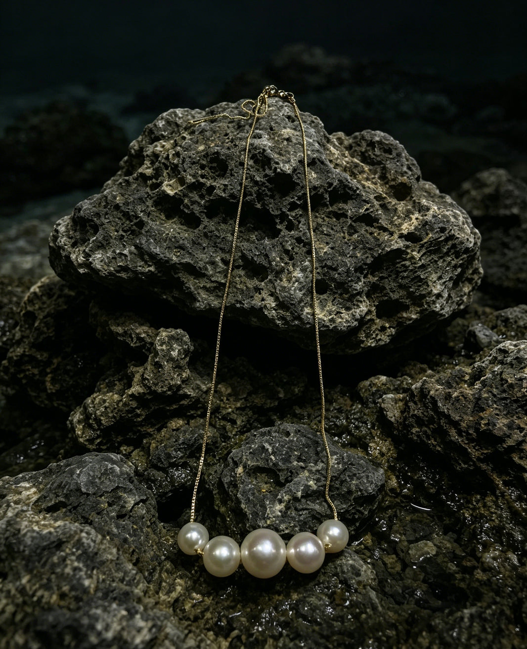 VARI Seren five-pearl freshwater pearl necklace product view