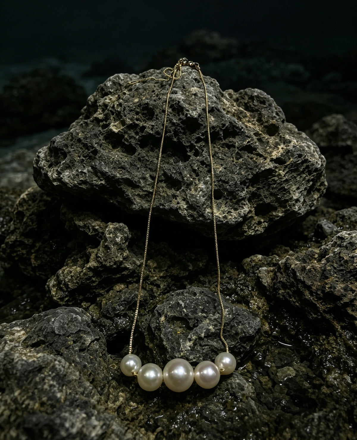 VARI Seren five-pearl freshwater pearl necklace product view