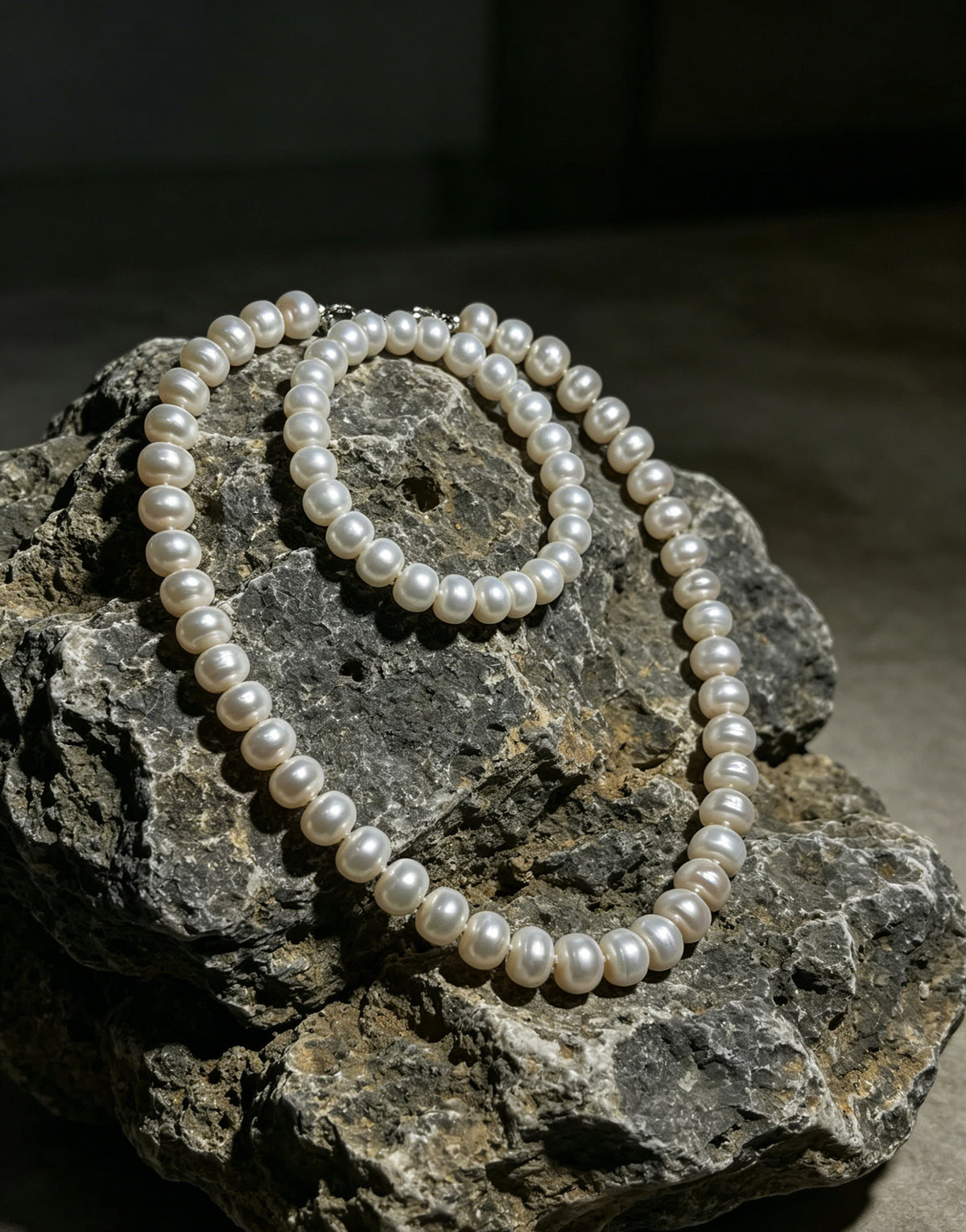Clara white freshwater pearl necklace and bracelet set
